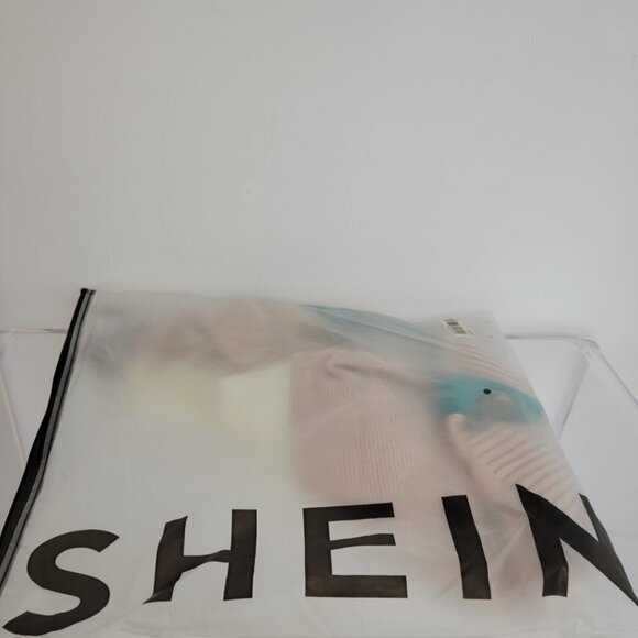 SHEIN Color Block Crop Cardigan - Picture 3 of 7